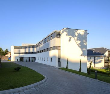 Magnificent 2-room apartment of new standing furnished near the lake - Photo 2