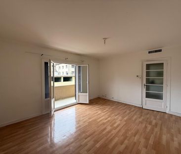 Location Appartement 1 pièce 31m² - Photo 2