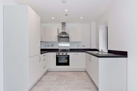 A brand new and spacious two bedroom apartment in a Bellway Homes development with off-street parking in Taplow. - Photo 2