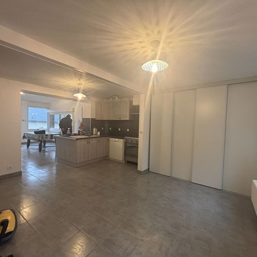 Location Maison 4 pièces 137m² - Photo 1