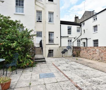 1 bedroom Flat To Let - Photo 5