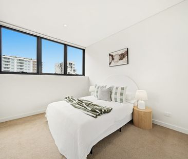 Stylish Contemporary Living in the Heart of Strathfield - Photo 5