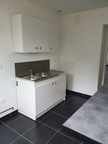 Location Maison 4 pièces 76m² JEUMONT 59460 - Photo 3
