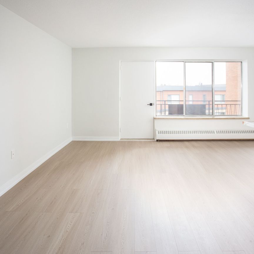 For Lease - 371 Lakeshore Road Unit# 406, Mississauga, Ontario - Photo 1