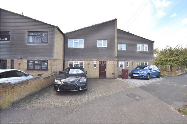 3 bedroom terraced house to rent - Photo 1