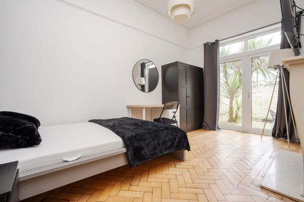Room in a Shared House, Anfield Road, L4 - Photo 1