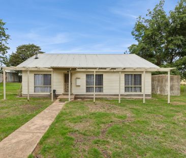 Country Charm - Photo 3