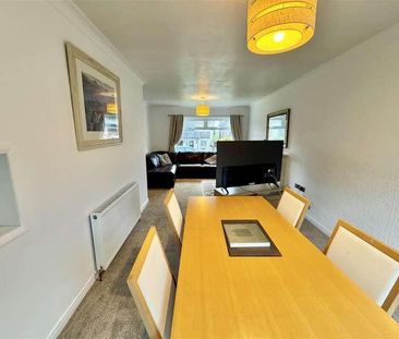 Hall Grove, Staincross, Barnsley, S75 - Photo 3