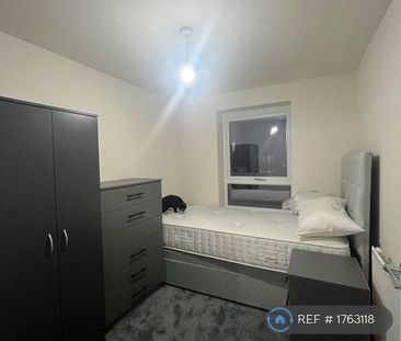 1 bedroom in a house share to rent - Photo 4