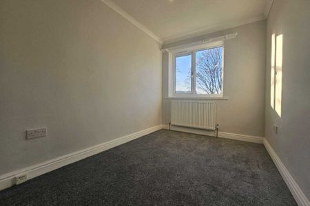 Almond Croft - Photo 4