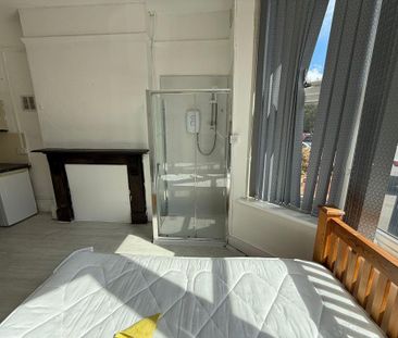 Studio to rent - Photo 4