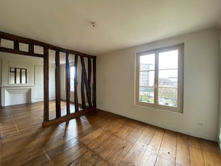 Avenue G.Dumas, Grand T2 de 50m² avec cuisine équipée et beaucoup de charmes ! - Photo 3