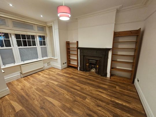 2 Bed Flat, Lithos Road, NW3 - Photo 1