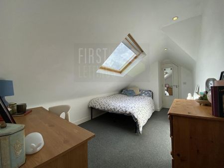 4 bedroom terraced house to rent - Photo 2