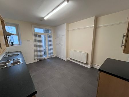 Belgrave Court, Walter Road, Swansea SA1 4PZ - Photo 5