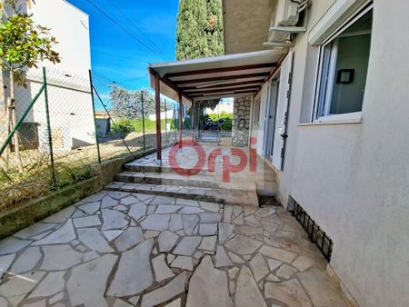 Location Appartement 2 pièces 32m² ST LAURENT DU VAR 06700 - Photo 5