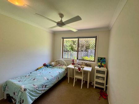 Amazing 4 Bedroom Family Home in Noosaville &vert; &dollar;885 Per Week - Photo 3