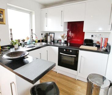 Studio to rent - Photo 3