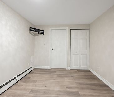 For Lease - 708 Carnegie Avenue Unit# Lower, Oshawa, Ontario - Photo 2