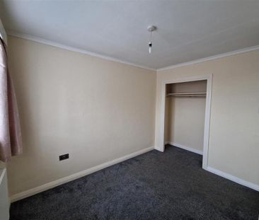 2 bedroom maisonette to rent - Photo 5