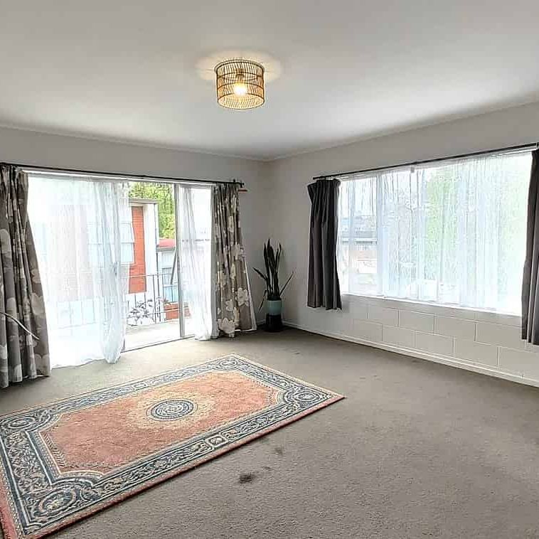 Two Bedroom Flat in the Heart of Morningside - Photo 1
