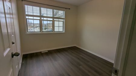 For Lease - 676 Hamilton Crescent, Milton, Ontario - Photo 5