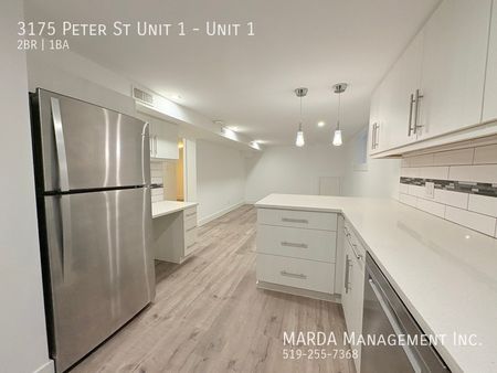 BEAUTIFULLY RENOVATED 2BEDROOM/1BATH + HYDRO AND GAS - Photo 3