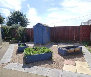 Charter Avenue, Canley, CV4 - Photo 1