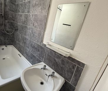 1 Bed Flat, Beckingham Road, LE2 - Photo 2