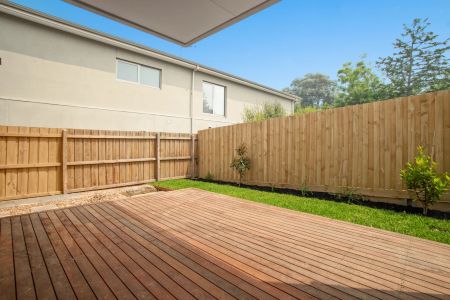 Modern 4 Bedroom Double Storey Townhouse In The Mt Waverley School Zone !! - Photo 5