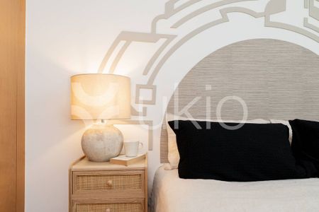 2 room luxury Apartment for rent in Madrid, Spain - Photo 5