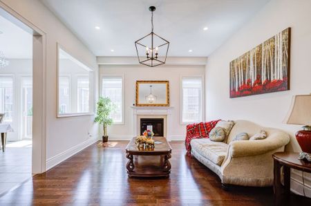 For Lease - 3178 Buttonbush Trail, Oakville, Ontario - Photo 2