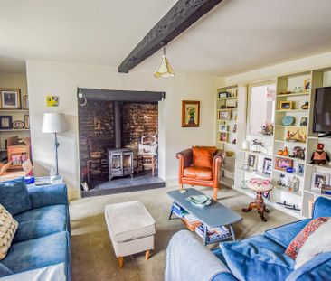 Great Massingham - Photo 1