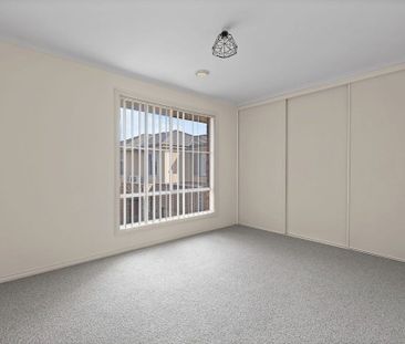 THREE BEDROOM MODERN TOWNHOUSE - Photo 6