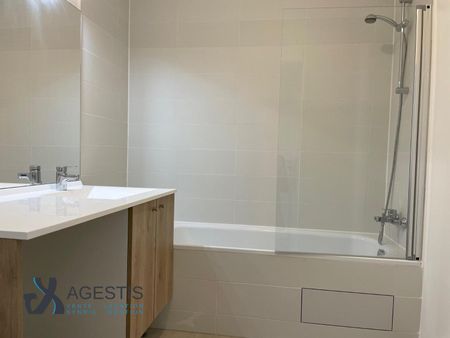 Location Appartement 3 pièces 62m² MOISSY CRAMAYEL 77550 - Photo 3