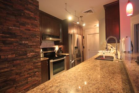 Très beau 2 chambres avec tous les électroménagers et stationnement intérieur inclus!! - Photo 2