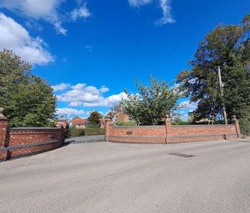 Crewe Road, Shavington, CW2 - Photo 3