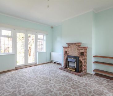 3 bedroom semi-detached house to rent - Photo 1