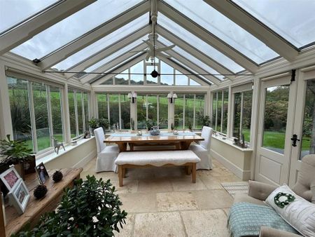 4 bedroom detached house to rent - Photo 3