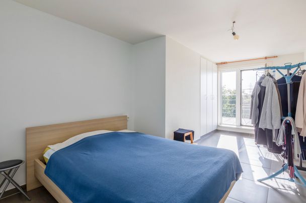 Fijn éénslaapkamer appartement met groot zonneterras. - Photo 1