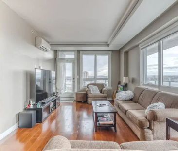 Beautiful Heritage Station - Spacious two bedrooms Corner Penthouse... - Photo 1