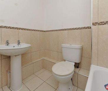2 bedroom property to rent - Photo 1
