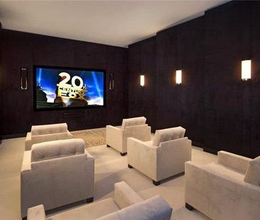 6 bedroom detached house to rent - Photo 2