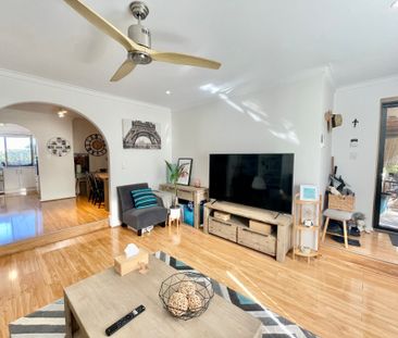 LOW MAINTENANCE 2 BEDROOM VILLA IN A FANTASTIC LOCATION - Photo 4