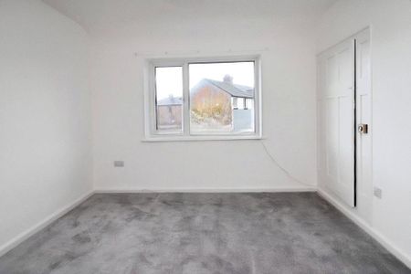 3 bedroom end of terrace house to rent - Photo 4