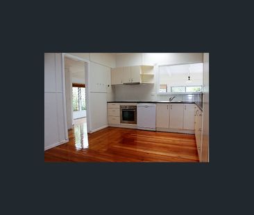 Comfortable home in quiet location - Photo 2