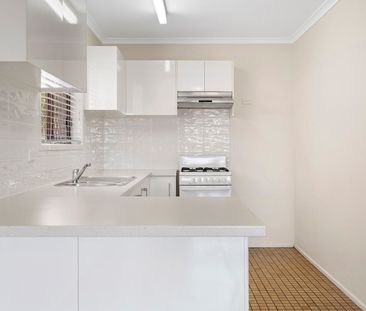 Cosy townhouse in a superb location - Photo 3