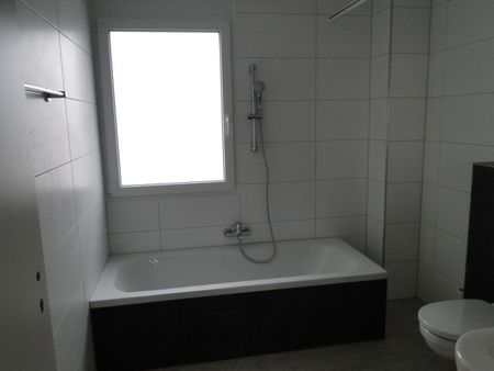 zu vermieten: 4.5 Zi-Wohnung mit eigener Waschküche und 39 m² Balkon in Gränichen - Photo 5