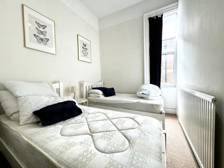 3 bedroom terraced house to rent - Photo 3