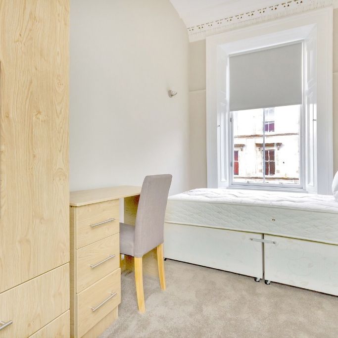 3 bedroom apartment to rent - Photo 1